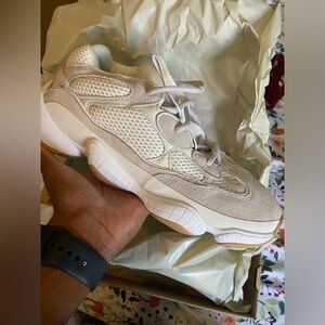 Yeezy 500 soft and comfortable size 11 in men nice fit